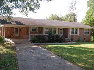 302 Rose Ave, Berryville, AR 72616