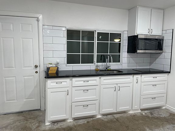 4th image of 15714 Winding Moss Dr #B