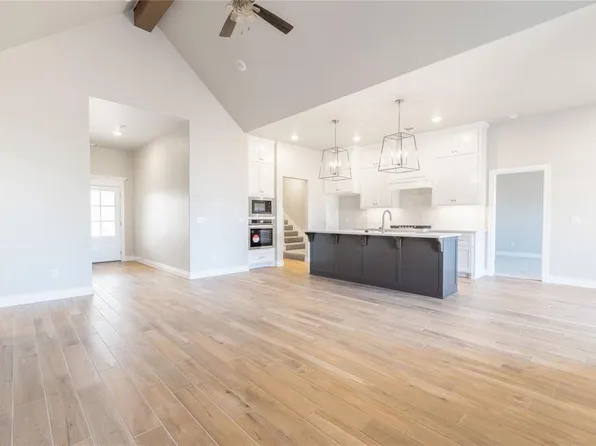 15204 Jasper Ln, Edmond, OK 73013