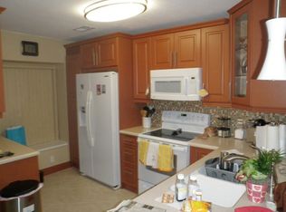 9352 NW 44th Ct, Sunrise, FL 33351