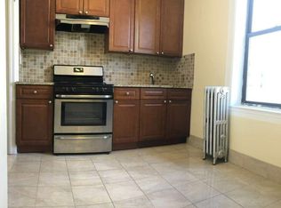 2818 42nd St APT 4D, Astoria, NY 11103