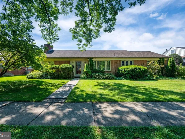 1618 Garfield Ave, Wyomissing, PA 19610