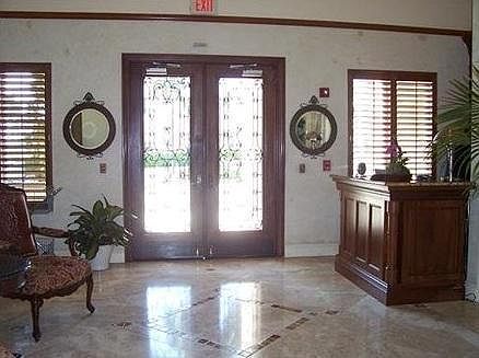 5th image of 651 Okeechobee Blvd APT 1007