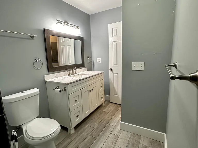 1107 Oakcrest Dr — Photo 12