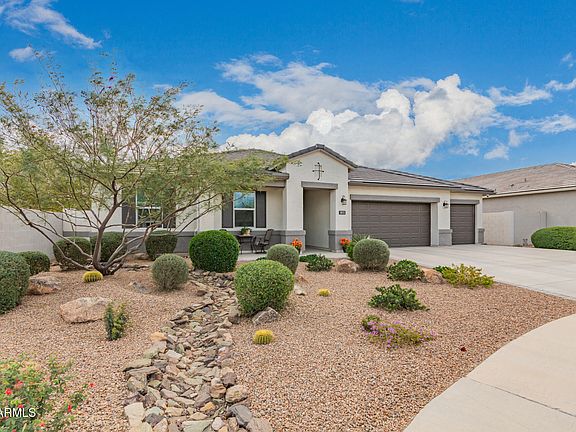 2nd image of 1015 W DESCANSO CANYON Drive