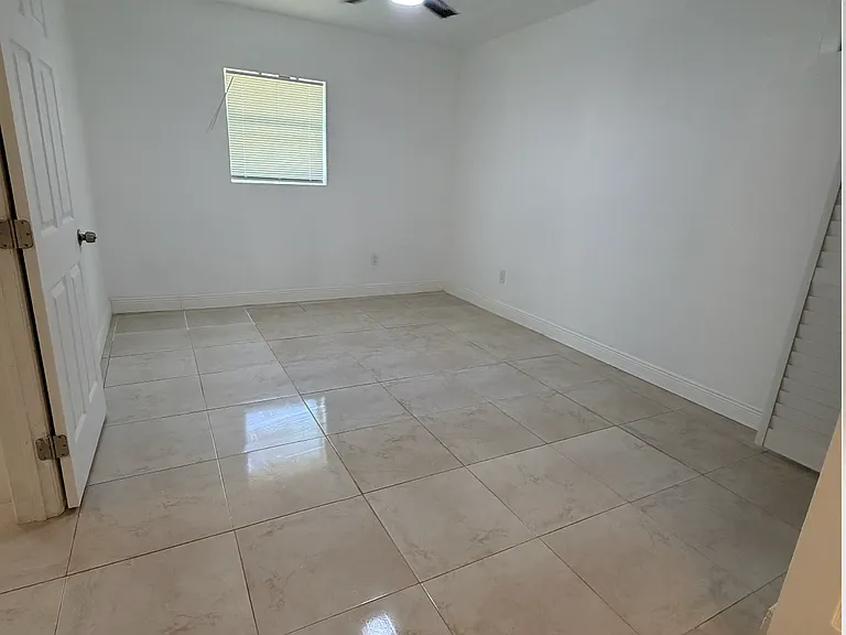 9518 N Dartmouth Ave — Photo 7