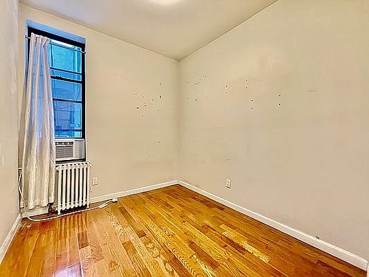 5th image of 37 Catherine St APT 6C