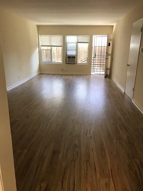 1475 S Bedford St — Photo 3