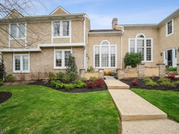 4 Rolling Hill Ct, Madison Boro, NJ 07940