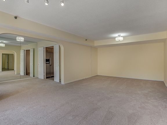 2nd image of 250 Hammond Pond Pkwy APT 112S
