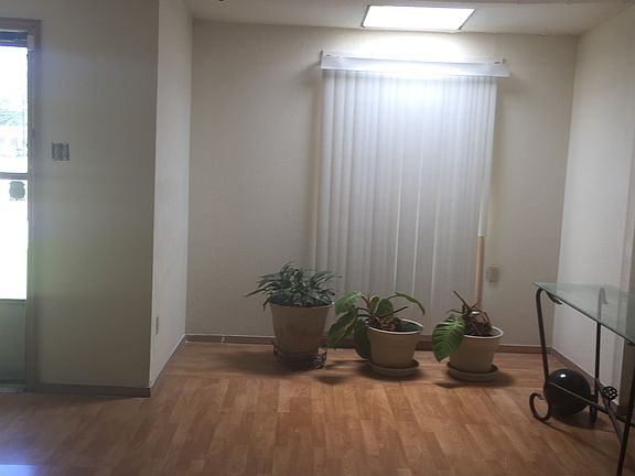 3rd image of 2669 Jennings Ave