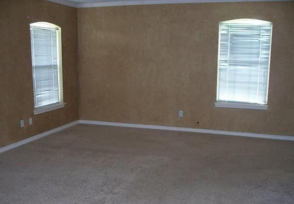 5th image of 412 Wren Ct