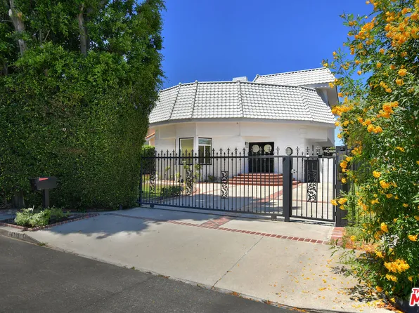 14713 Valleyheart Dr, Sherman Oaks, CA 91403