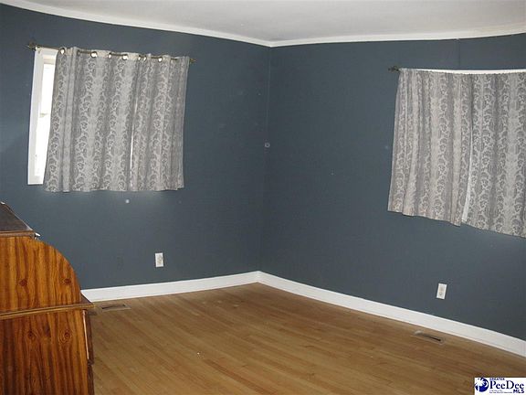 3rd image of 2519 E McIver Rd