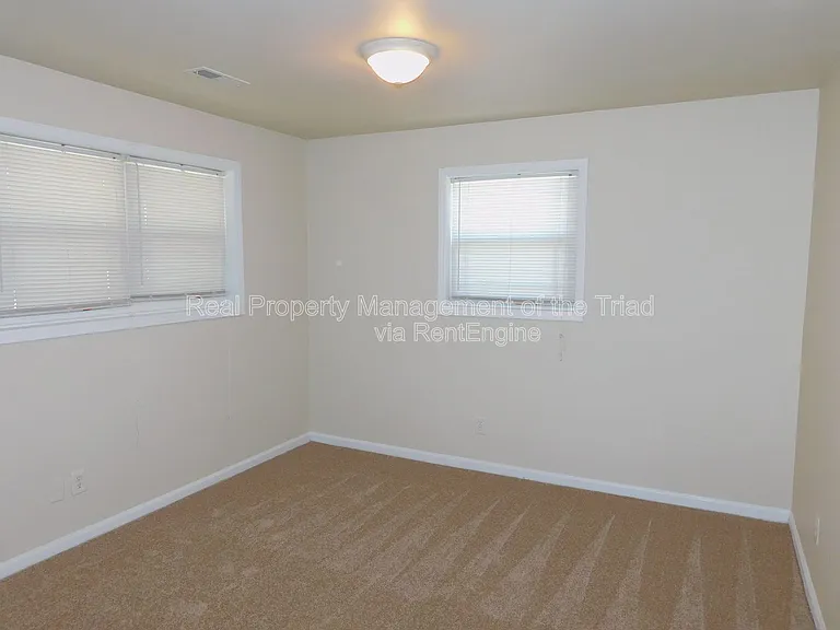 2118 Everitt St #K — Photo 3
