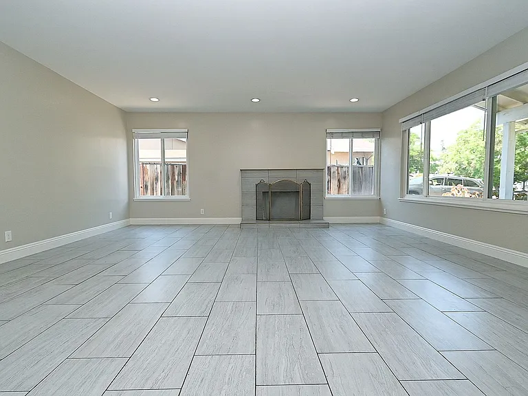 3332 Hogarth Pl — Photo 10