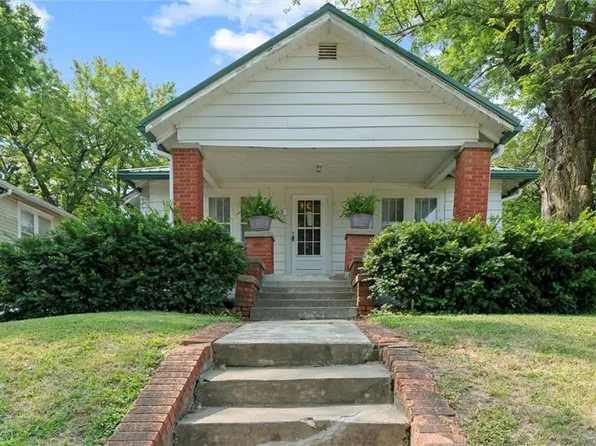 503 E North Main St, Richmond, MO 64085