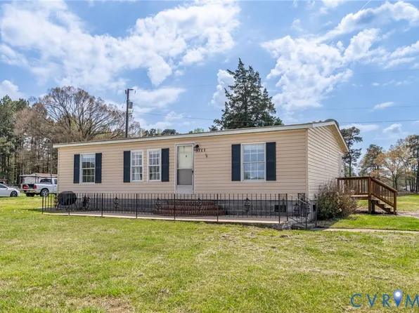 9711 Robin Rd, Disputanta, VA 23842