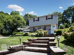 22 Concord Rd, Port Washington, NY 11050