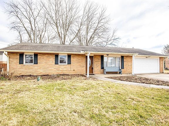 4th image of 7370 Skylark Cir