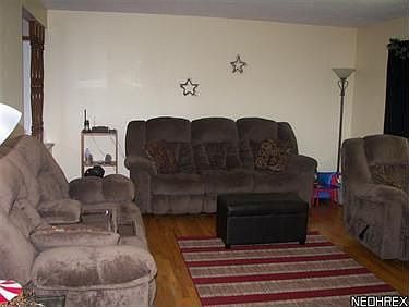 4th image of 1222 Fairview Ave