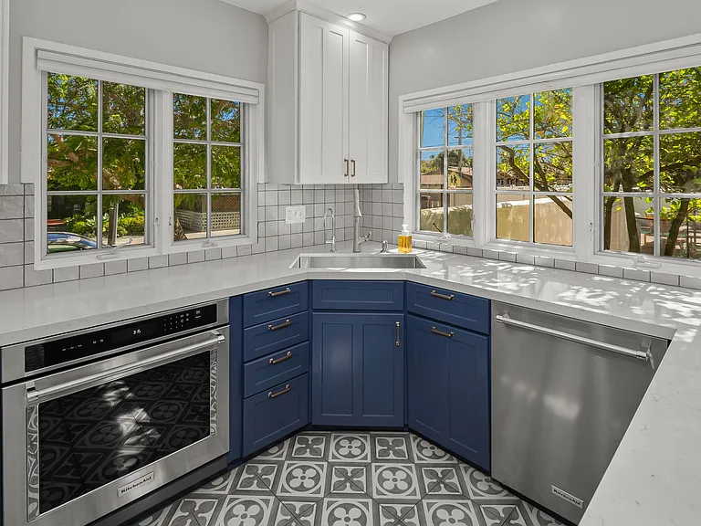 4804 Biona Dr — Photo 10