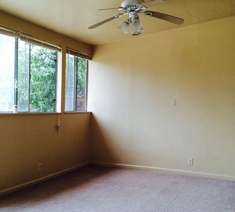 4th image of 2044 Joan Way