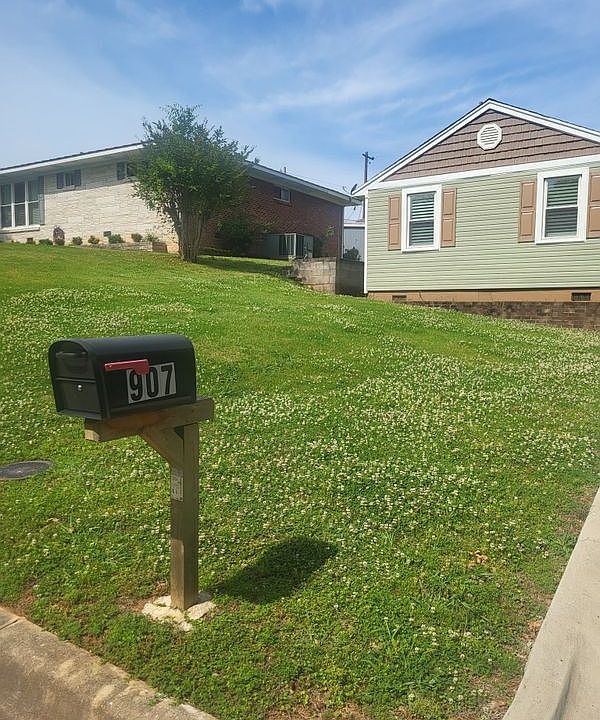 1st image of 907 N Nashville Ave