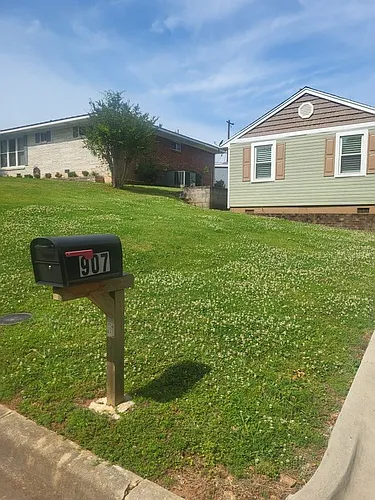907 N Nashville Ave Photo 1