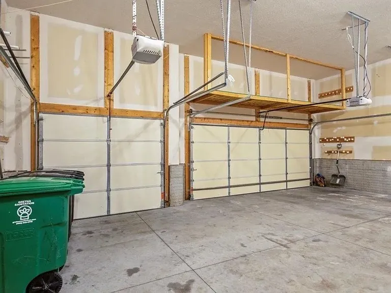 2602 Fountain Cir — Photo 24