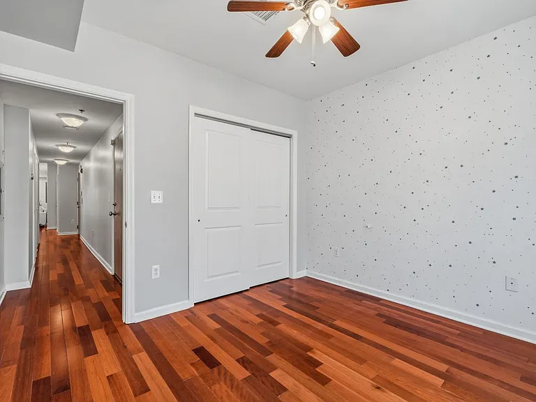 18 Boyd Ave — Photo 17