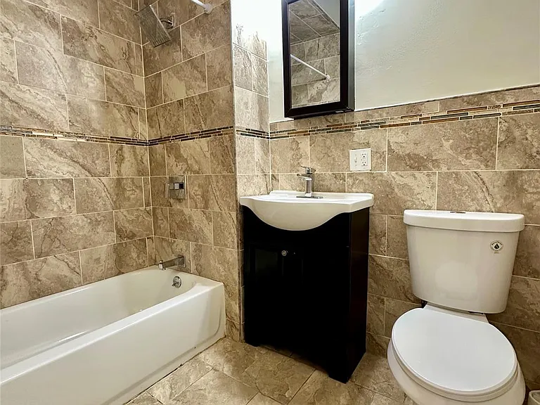 2069 Lacombe Ave #2 — Photo 11