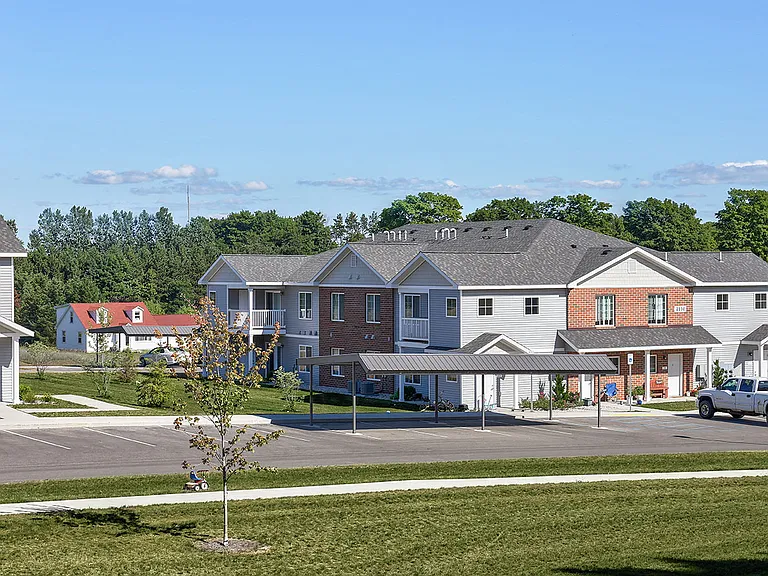 Brookside Commons apartments