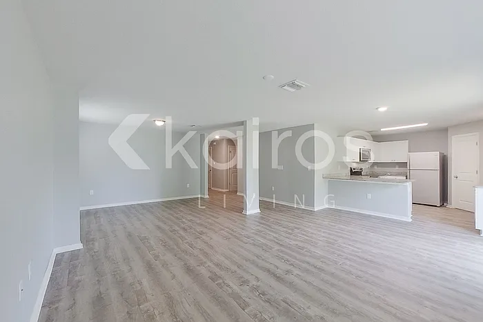 4 bed, 2.0 bath, 1650 sqft, $2,075 — Photo 4