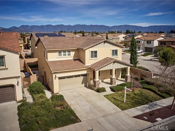 16782 Buttonwood Ln, Fontana, CA 92336