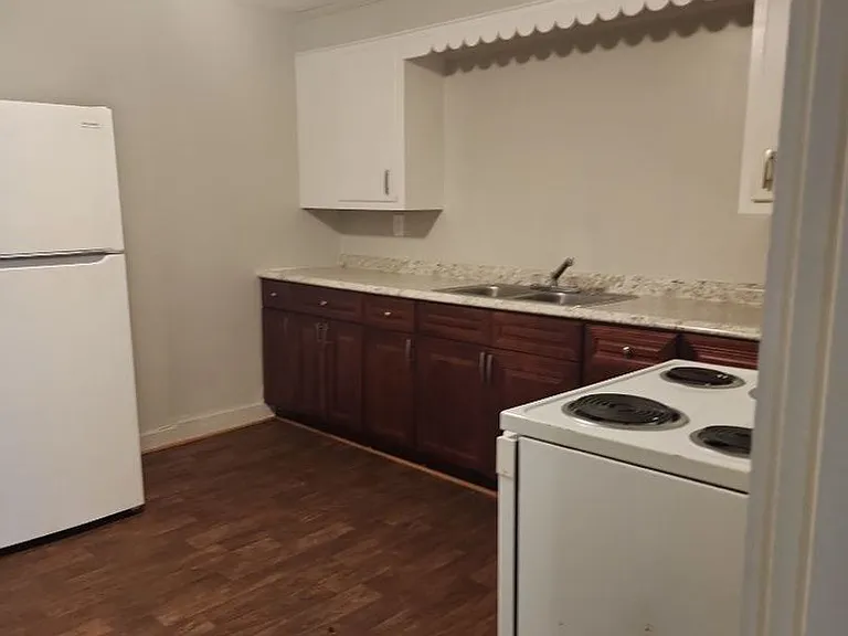 1267 Phillips Dr — Photo 6