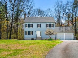71 McLains Woods Rd, Groton, MA 01450