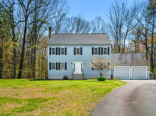 71 McLains Woods Rd, Groton, MA 01450