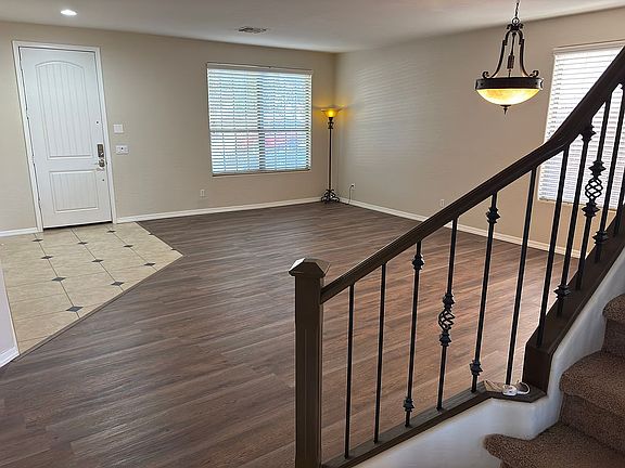4th image of 5369 S Scott Pl