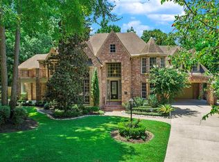 5 Meadow Cove Dr, Spring, TX 77381