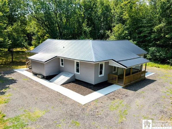3479 Werle Rd, Dunkirk, NY 14048