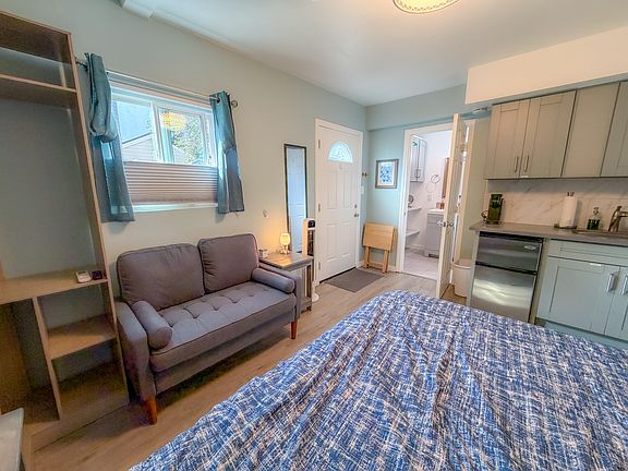 3rd image of 3769 Riviera Dr APT A