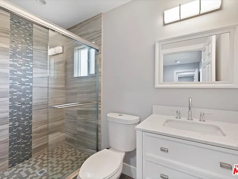 6652 Orion Ave — Photo 20