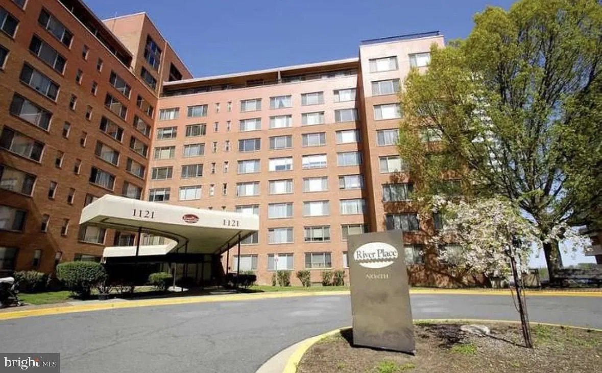 1 bed, 1.0 bath, 514 sqft, $2,100 — Photo 1