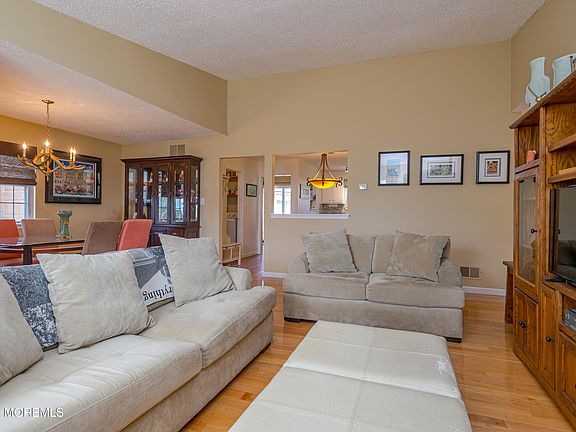 5th image of 45 Datchet Close