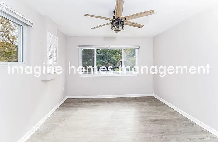 4437 Kitty Ln — Photo 10