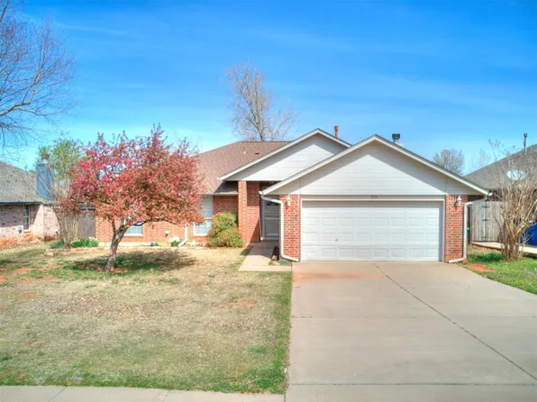 333 E Magnolia Ter, Mustang, OK 73064