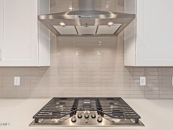 5th image of 10434 S 48TH Glen