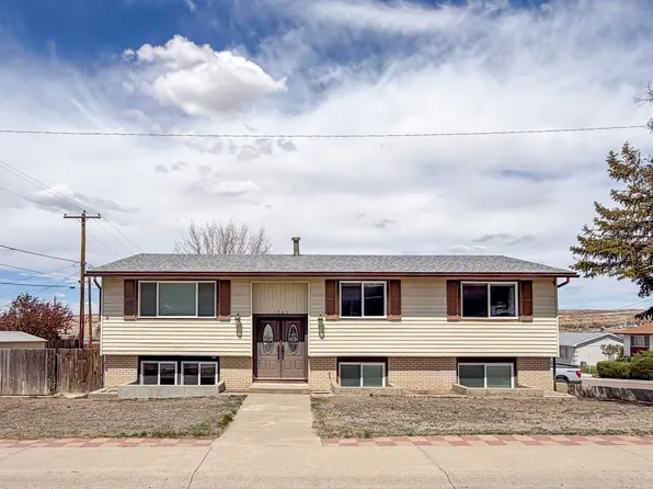 1505 James Dr, Rock Springs, WY 82901