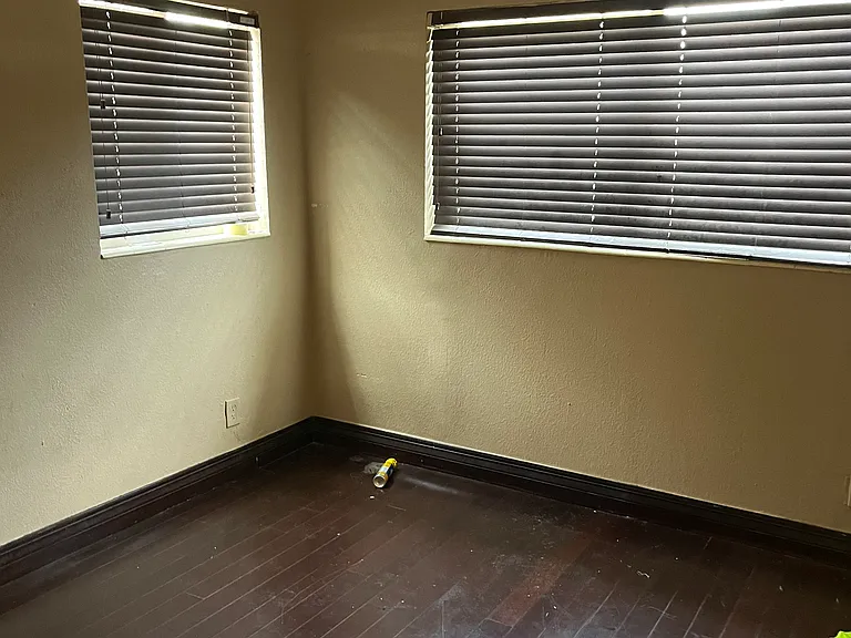 18000 NW 25th Ct — Photo 7